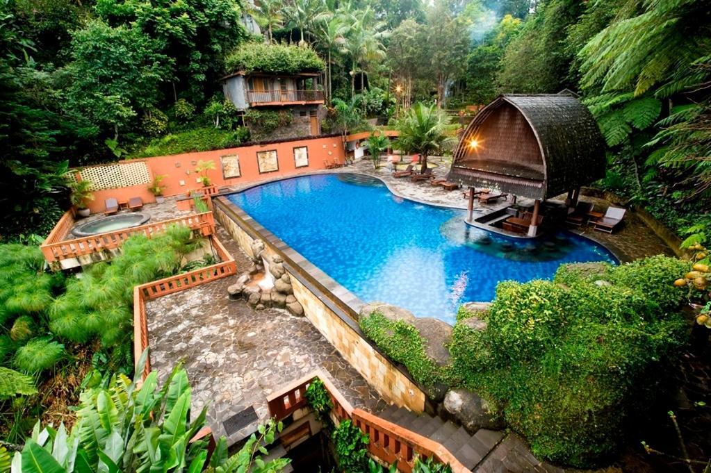 ซันเกรีย รีสอร์ต แอนด์ สปา Hotel เล็มบัง ภายนอก รูปภาพ
